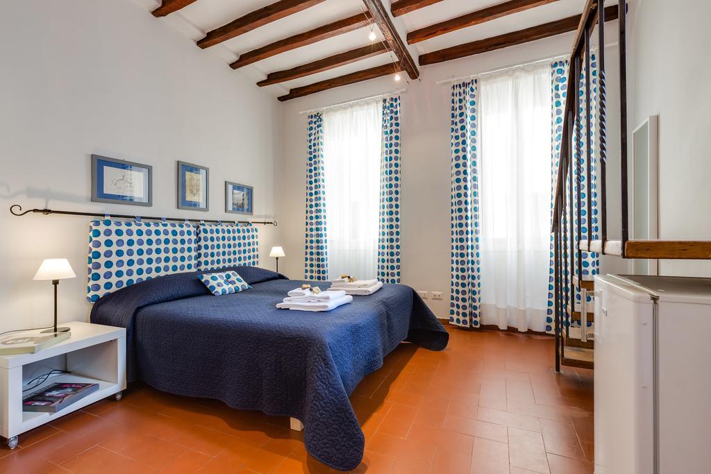 Rome As You Feel - Piazza Dei Satiri Apartments Buitenkant foto